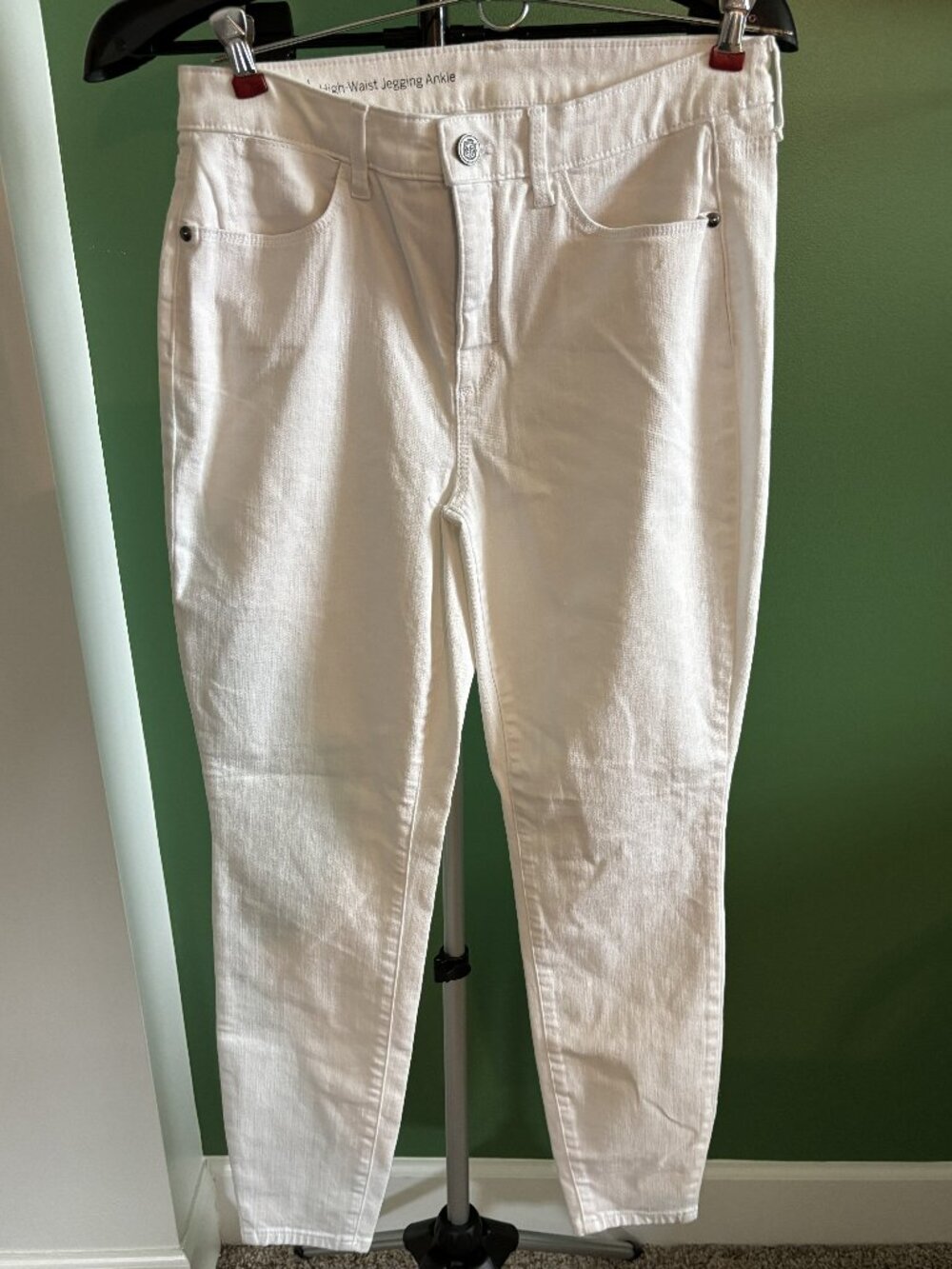 Talbots Flawless High Waist Legging Ankle. Size 6. New without tag.  White.